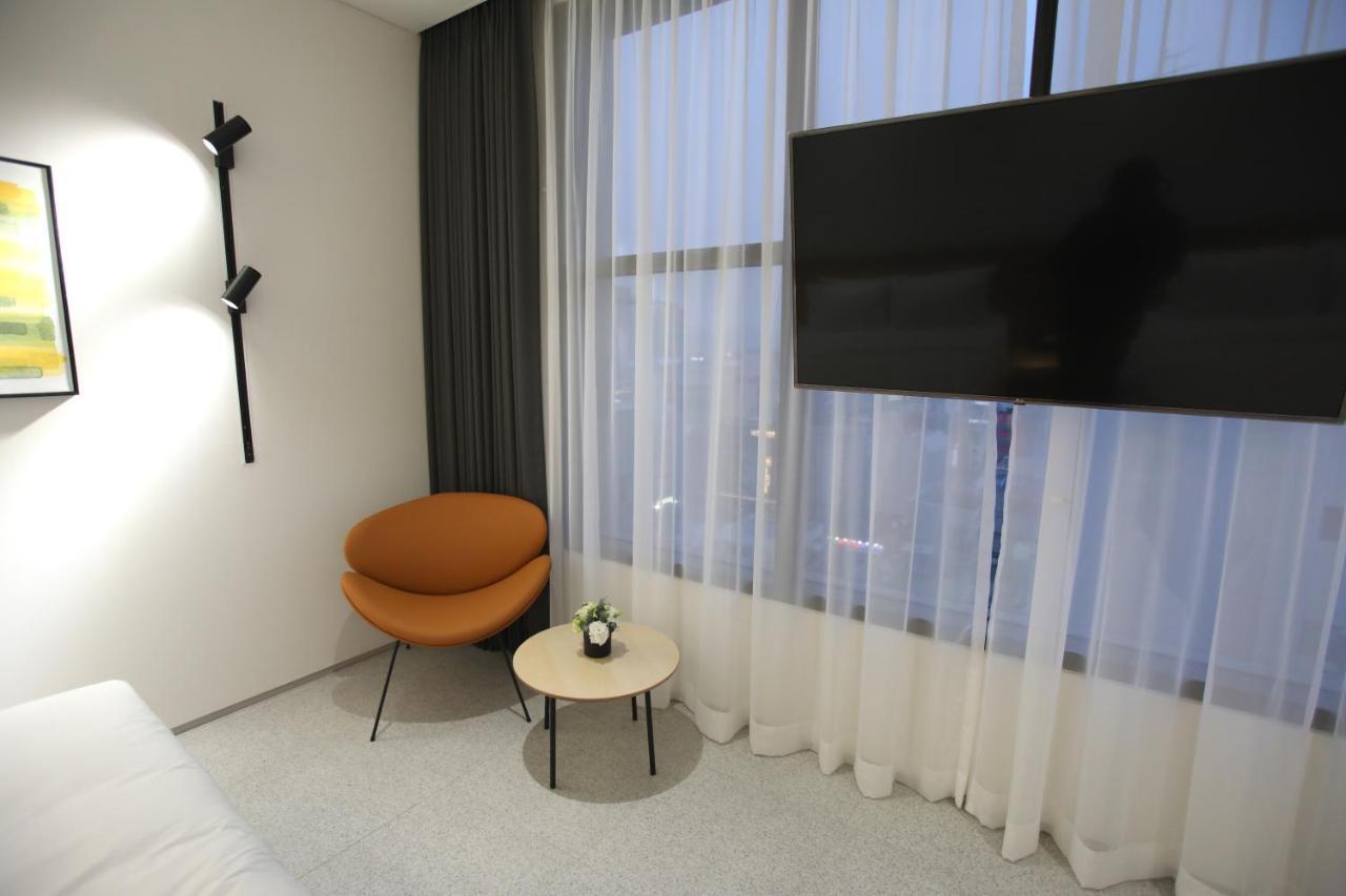 Orchid Hotel ونجو المظهر الخارجي الصورة
